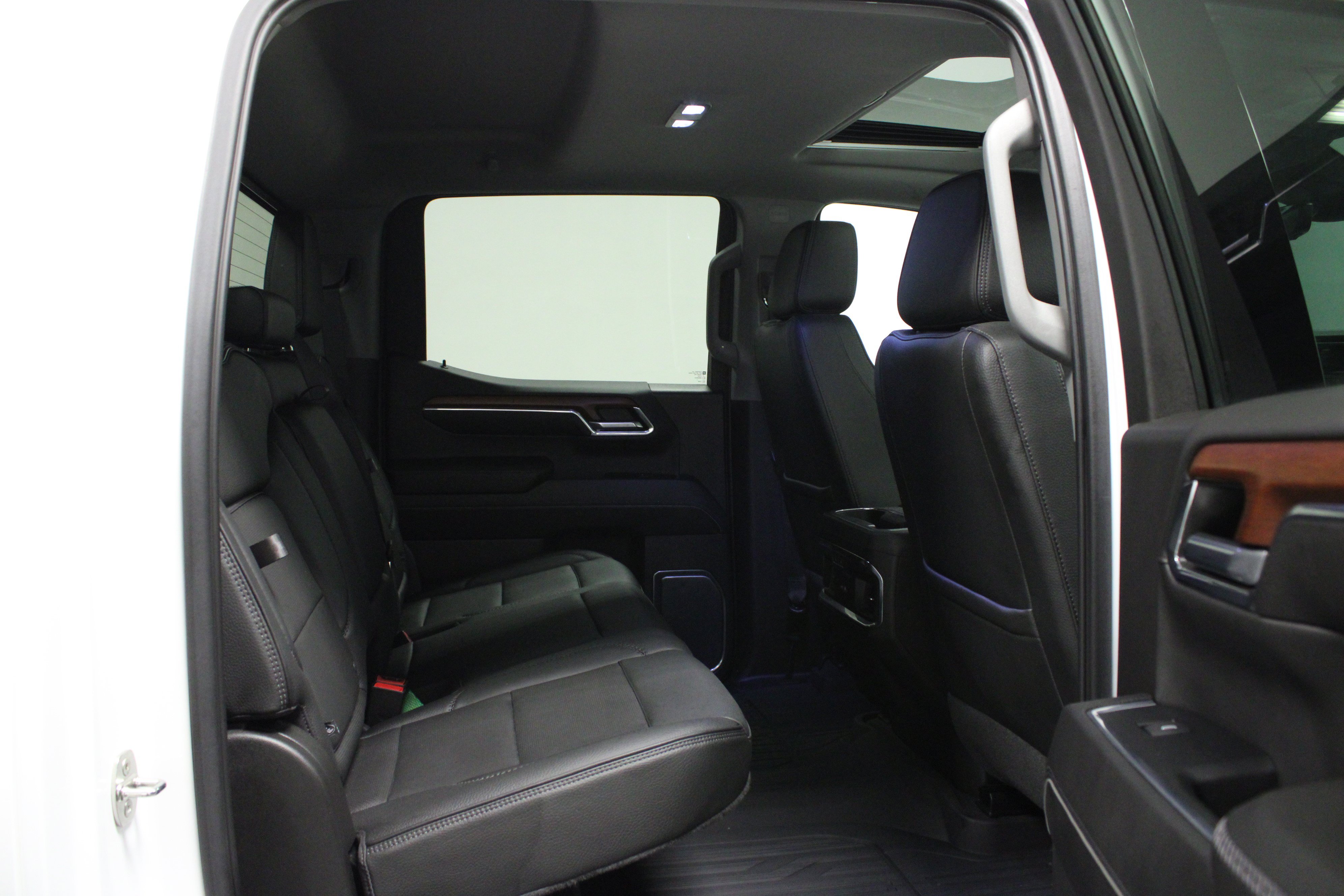 Used 2023 GMC Sierra 1500 Denali w/ Denali Reserve Package AWD/4WD image 15