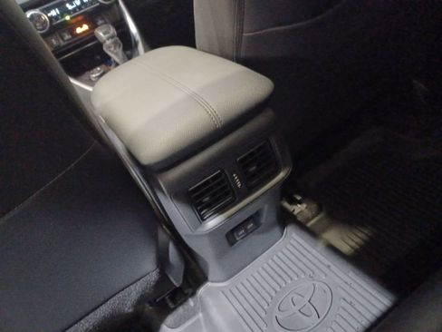 Used 2024 Toyota RAV4 XLE Premium image 23