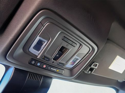 Used 2025 GMC Sierra 3500 SLT w/ Texas SLT Premium Package image 24