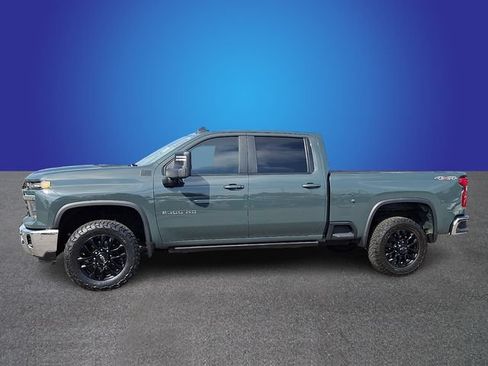 Used 2025 Chevrolet Silverado 2500 LT w/ All Star Edition AWD/4WD image 7