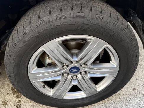 Used 2018 Ford F150 XLT w/ Equipment Group 302A Luxury AWD/4WD image 29