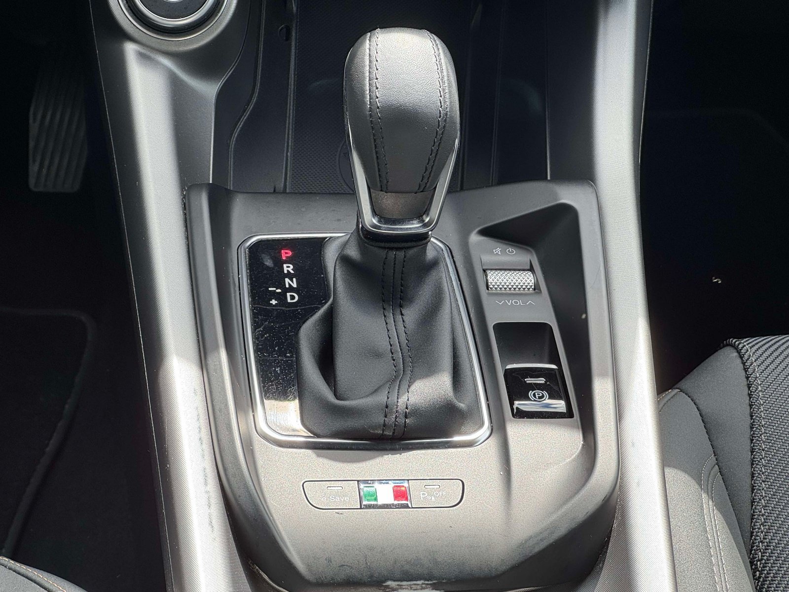 Used 2024 Alfa Romeo Tonale Ti AWD/4WD image 27