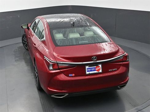 Used 2024 Lexus ES 350 w/ Premium Package image 36