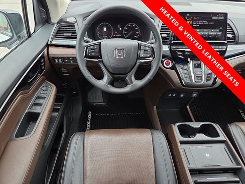 Used 2025 Honda Odyssey Elite image 13