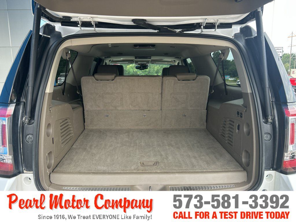 Used 2017 GMC Yukon XL SLT w/ Premium Edition AWD/4WD image 25