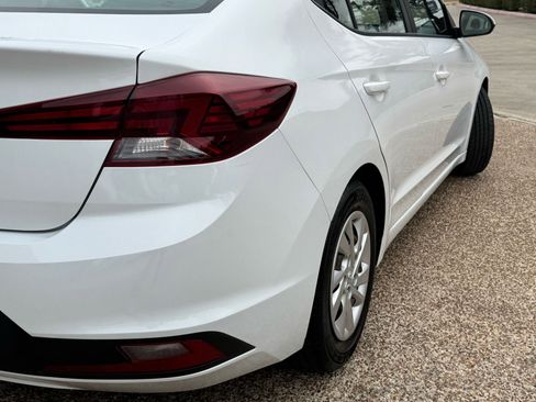 Used 2020 Hyundai Elantra SE w/ Cargo Package (C1) image 4