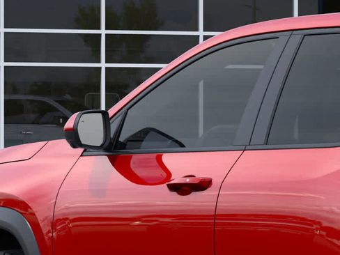 New 2026 Chevrolet Equinox LT image 12