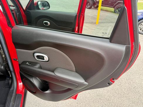 Used 2019 Kia Soul FWD image 35