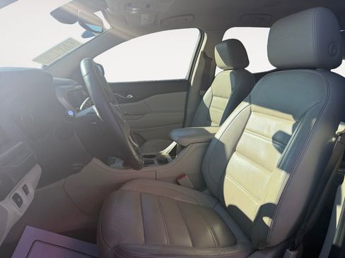 Used 2018 GMC Acadia Denali w/ Technology Package image 9