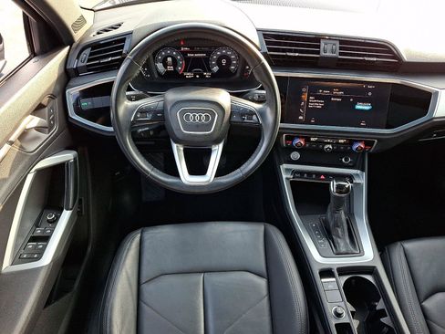 Used 2020 Audi Q3 2.0T Premium w/ Convenience Package AWD/4WD image 12