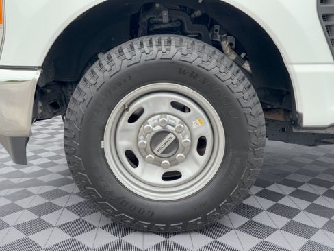Used 2023 Ford F250 XL w/ XL Driver Assist Package RWD image 13