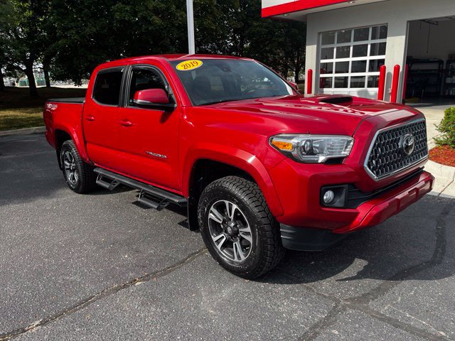 Used 2019 Toyota Tacoma TRD Sport AWD/4WD image 39