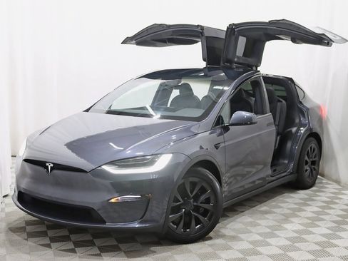 Used 2022 Tesla Model X image 7