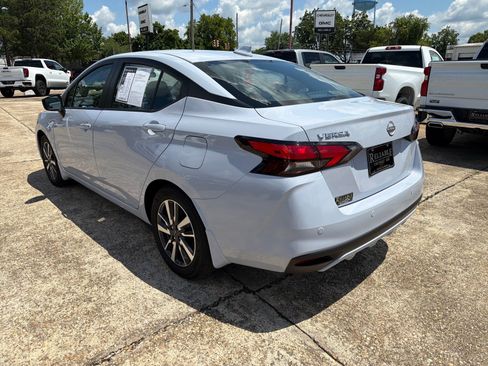 Used 2024 Nissan Versa SV w/ Trunk Package FWD image 4