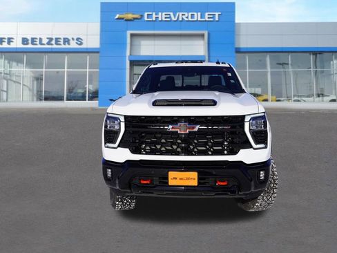 New 2026 Chevrolet Silverado 2500 ZR2 image 8