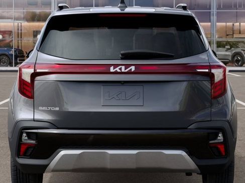 Used 2026 Kia Seltos EX FWD image 13