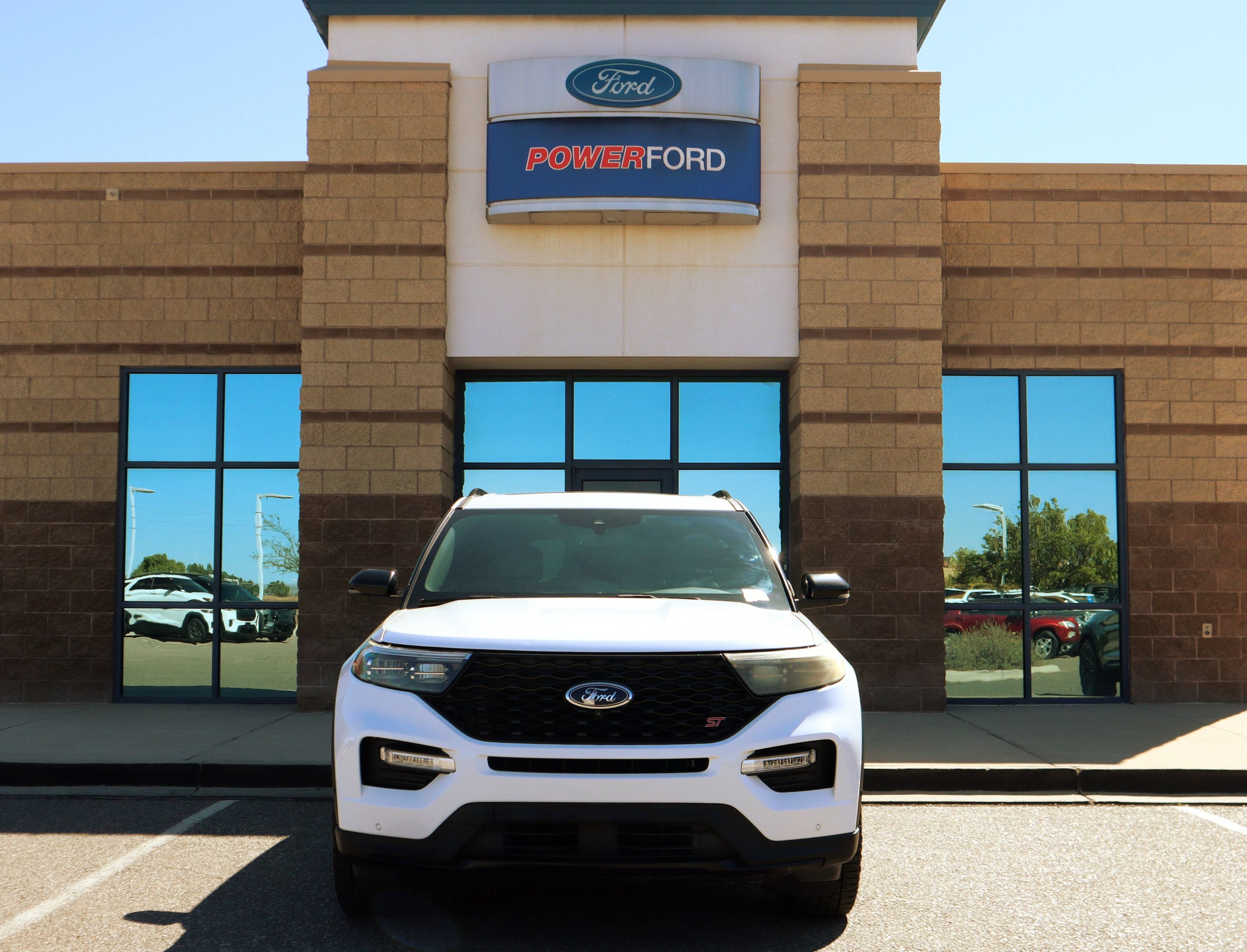 Used 2020 Ford Explorer ST w/ Premium Technology Package AWD/4WD image 3