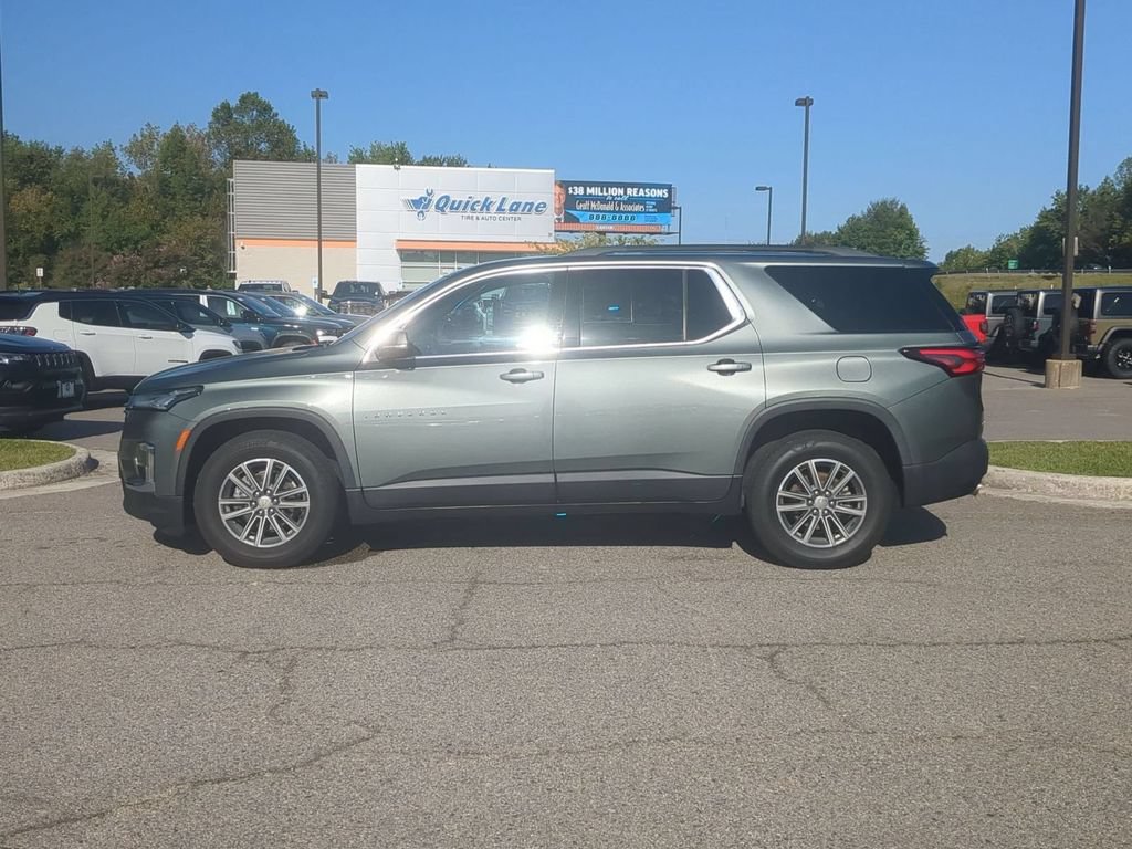 Used 2022 Chevrolet Traverse LT w/ LPO, Floor Liner Package AWD/4WD image 2