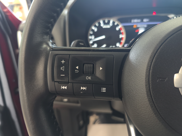 Used 2021 Nissan Rogue SV w/ Premium Package AWD/4WD image 11