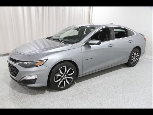 Used 2024 Chevrolet Malibu RS FWD image 3