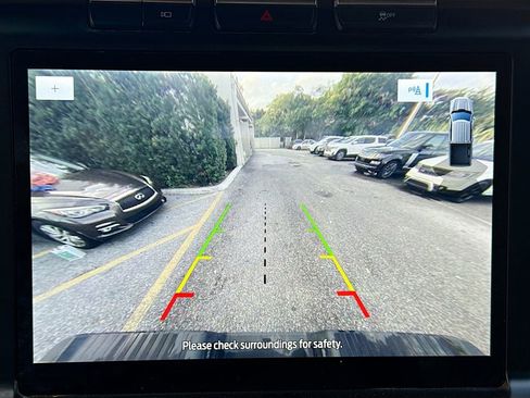 Used 2022 Ford F150 Lariat w/ Equipment Group 501A Mid image 15