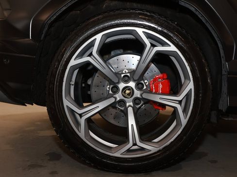 Used 2019 Lamborghini Urus image 27