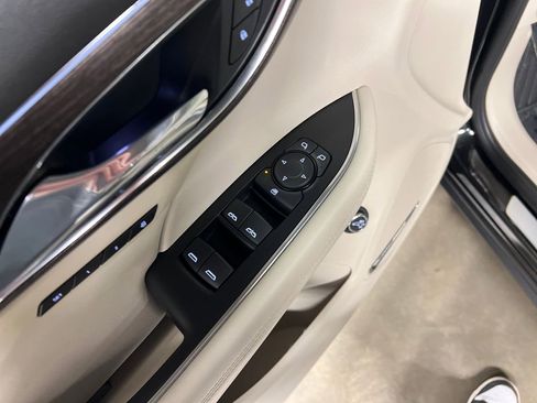 Certified 2023 Buick Envision Avenir AWD/4WD image 16