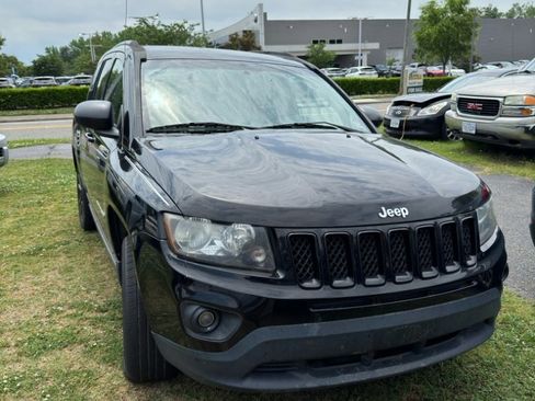 Used 2012 Jeep Compass Latitude w/ Altitude Pkg image 1