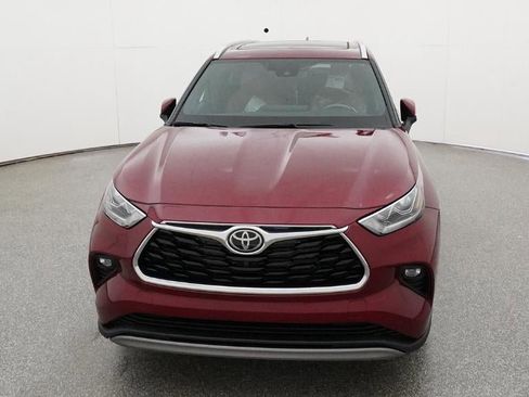New 2026 Toyota Highlander Platinum AWD/4WD image 15