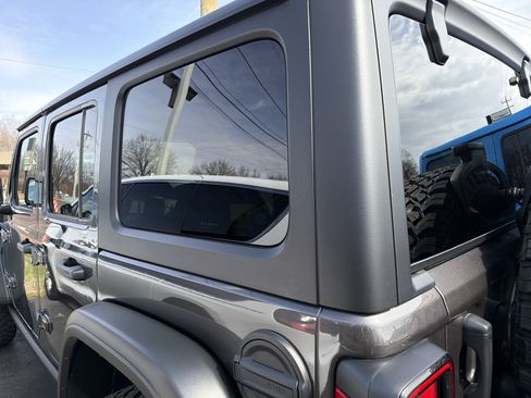 Certified 2025 Jeep Wrangler Unlimited Willys 4xe AWD/4WD image 10