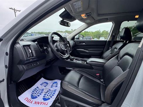 Used 2022 Nissan Pathfinder SL w/ SL Premium Package AWD/4WD image 39