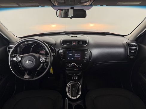 Used 2018 Kia Soul + FWD image 47