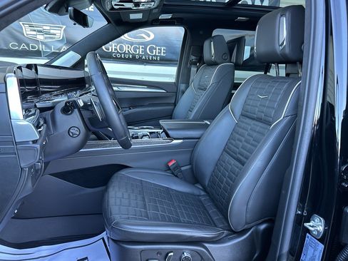Certified 2025 Cadillac Escalade V w/ LPO, ONYX Package AWD/4WD image 6
