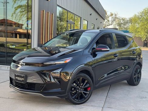 Used 2023 Chevrolet Bolt EUV LT w/ Redline Edition FWD image 1