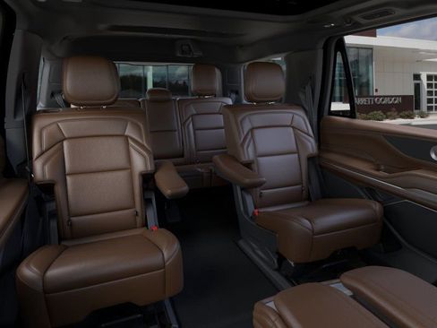 New 2026 Lincoln Navigator Reserve AWD/4WD image 11