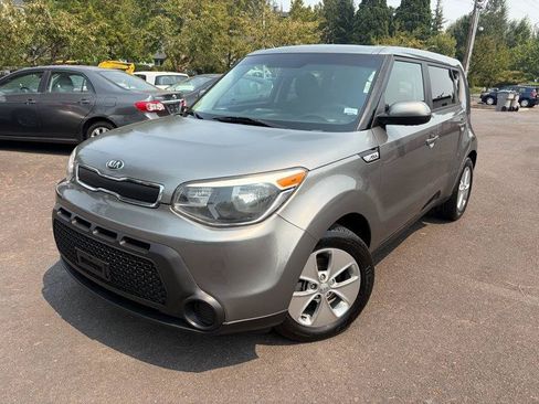 Used 2015 Kia Soul FWD image 2