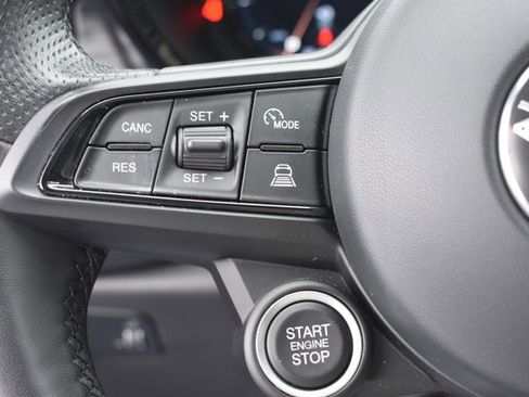 Used 2024 Alfa Romeo Tonale Ti image 22