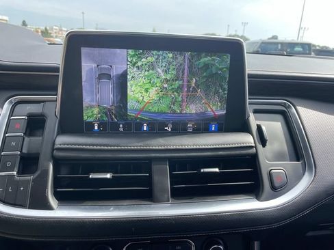 Used 2021 Chevrolet Suburban Premier AWD/4WD image 29