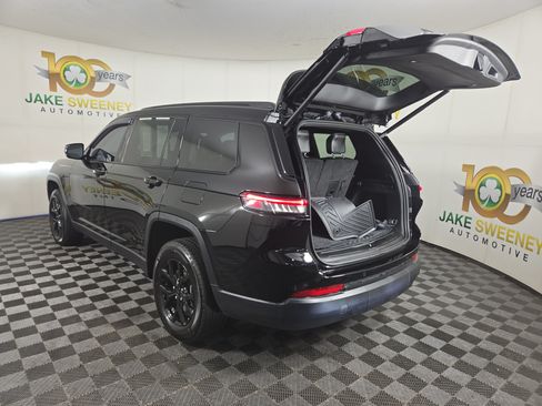 Used 2025 Jeep Grand Cherokee L Altitude AWD/4WD image 35