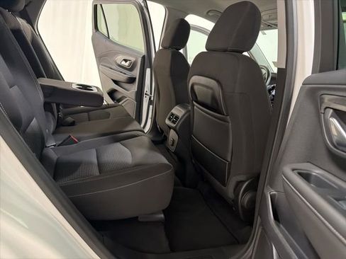 Used 2024 GMC Terrain SLE image 20