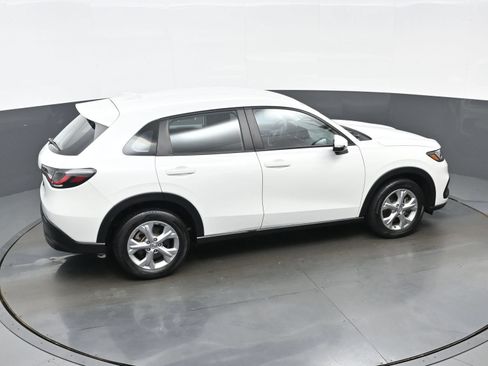 Used 2024 Honda HR-V LX image 40
