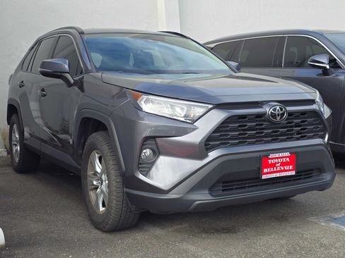 Used 2021 Toyota RAV4 XLE w/ XLE Grade Weather Package AWD/4WD image 3