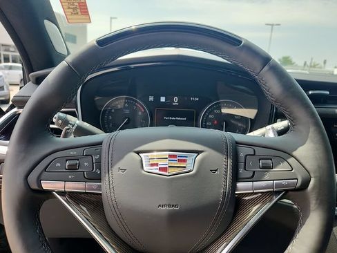 Certified 2025 Cadillac XT6 Sport w/ Platinum Package AWD/4WD image 20