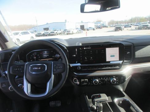 New 2026 GMC Sierra 1500 SLT w/ SLT Premium Plus Package image 17