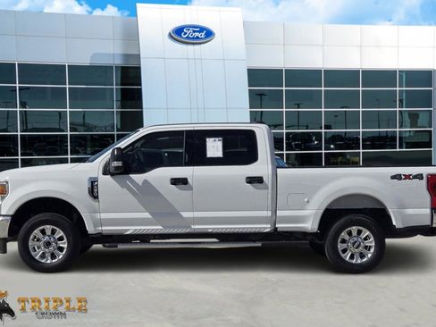 Certified 2022 Ford F250 XLT w/ XLT Value Package image 3