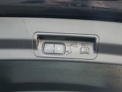 Certified 2022 Ford Explorer XLT w/ Equipment Group 202A AWD/4WD image 32