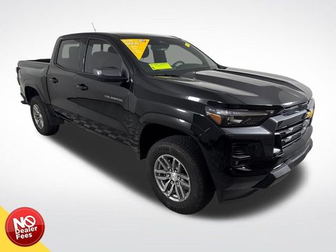 Used 2025 Chevrolet Colorado LT w/ LT Convenience Package AWD/4WD image 1