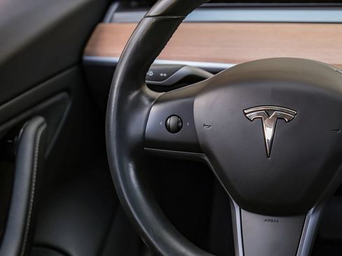 Used 2018 Tesla Model 3 Long Range RWD image 18