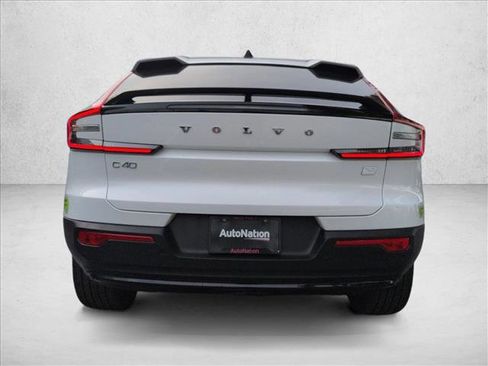 Certified 2023 Volvo C40 Recharge Core image 7