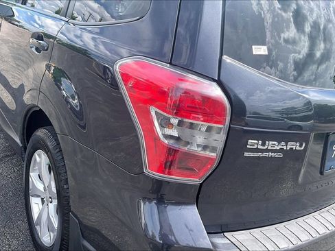 Used 2014 Subaru Forester 2.5i Premium w/ All-Weather Package AWD/4WD image 33